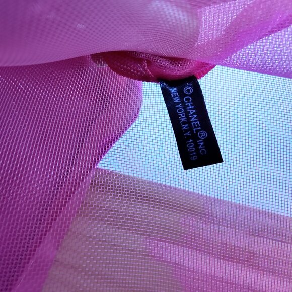 🎉CLOSET SALE🎉✨Chanel Paris Mesh Tote - Hot Pink - Picture 3 of 6